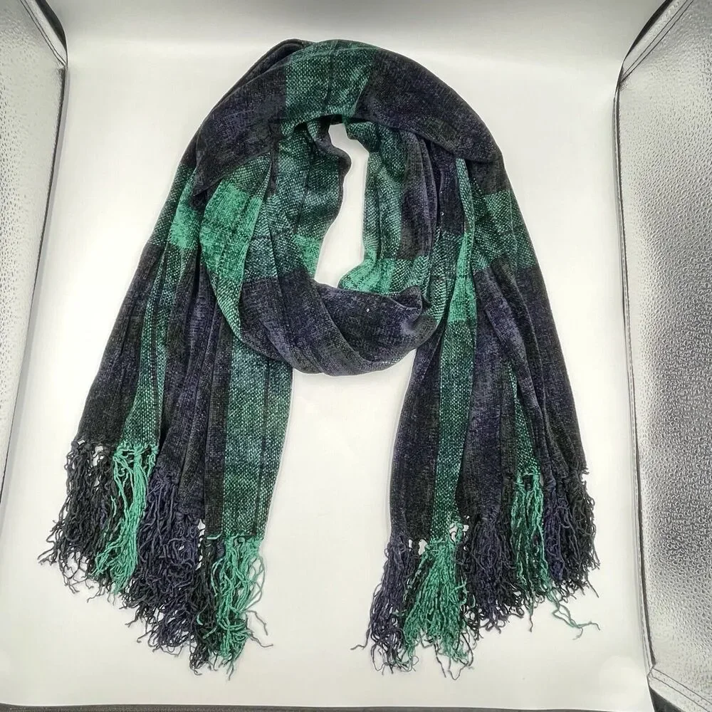 Women's Plaid Shawl Scarf With Fringe 36”X23” Green